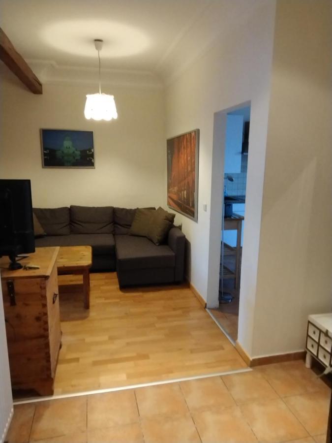 4 Raumwohnung 2 Km Vom Hauptbahnhof Entfernt Apartment
